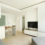 Sublime Apartment In Marais